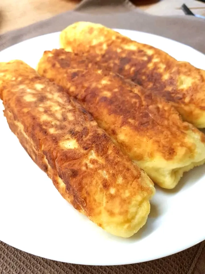 Paprasti bulviniai pyragėliai - kotletai su dešrelėmis