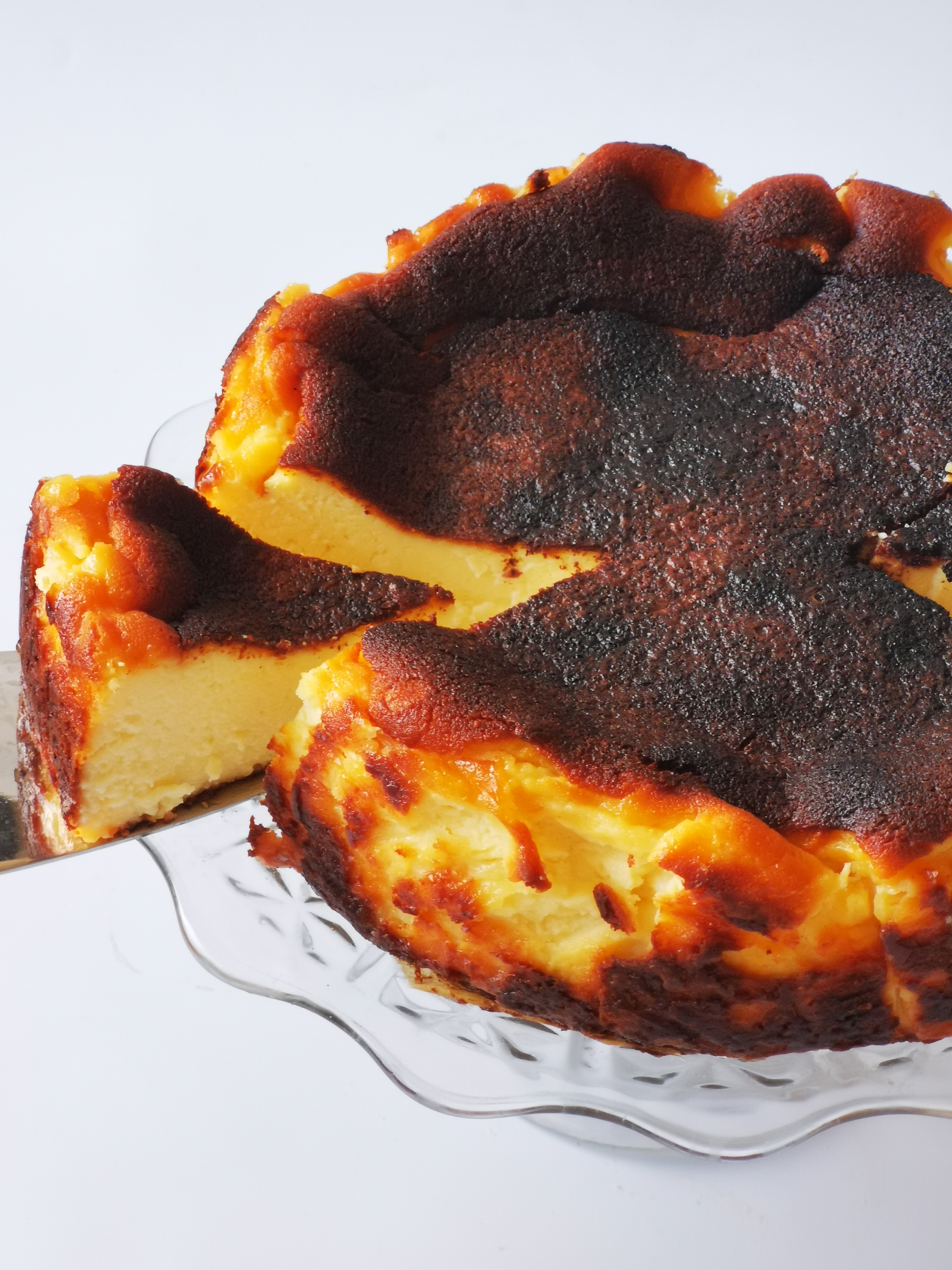 prapjautas baskių sūrio pyragas