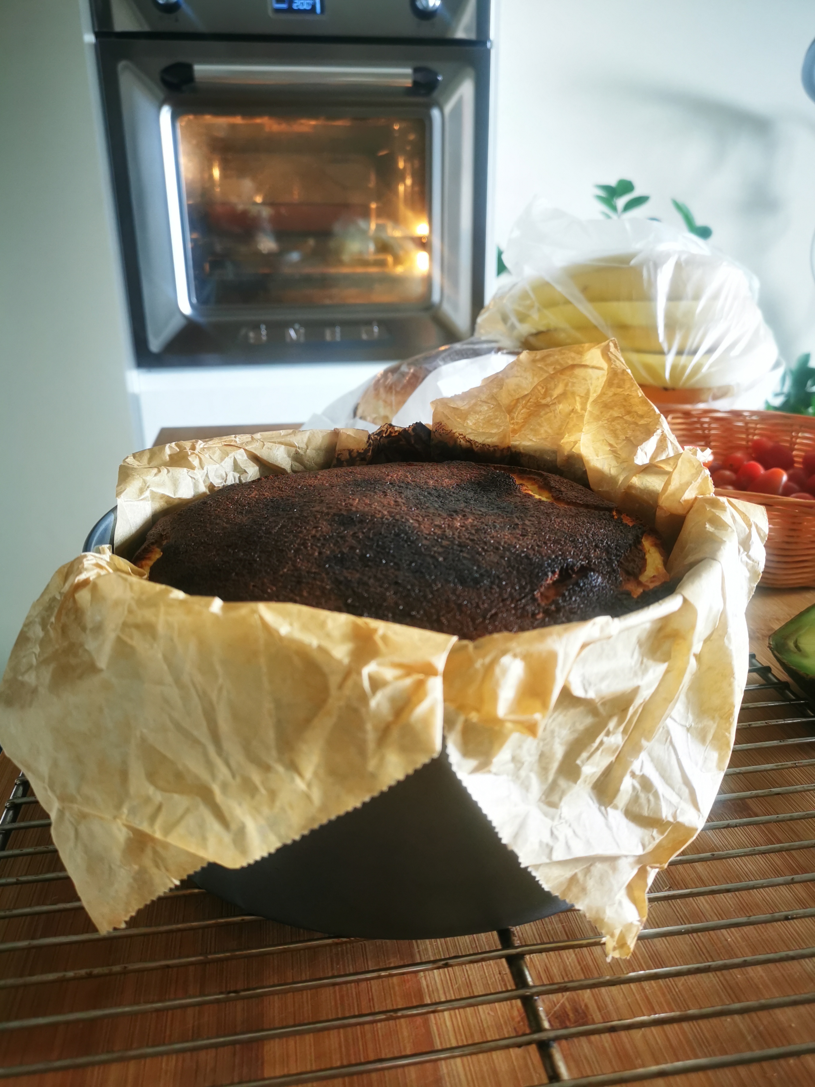 iškeptas baskų sūrio pyragas