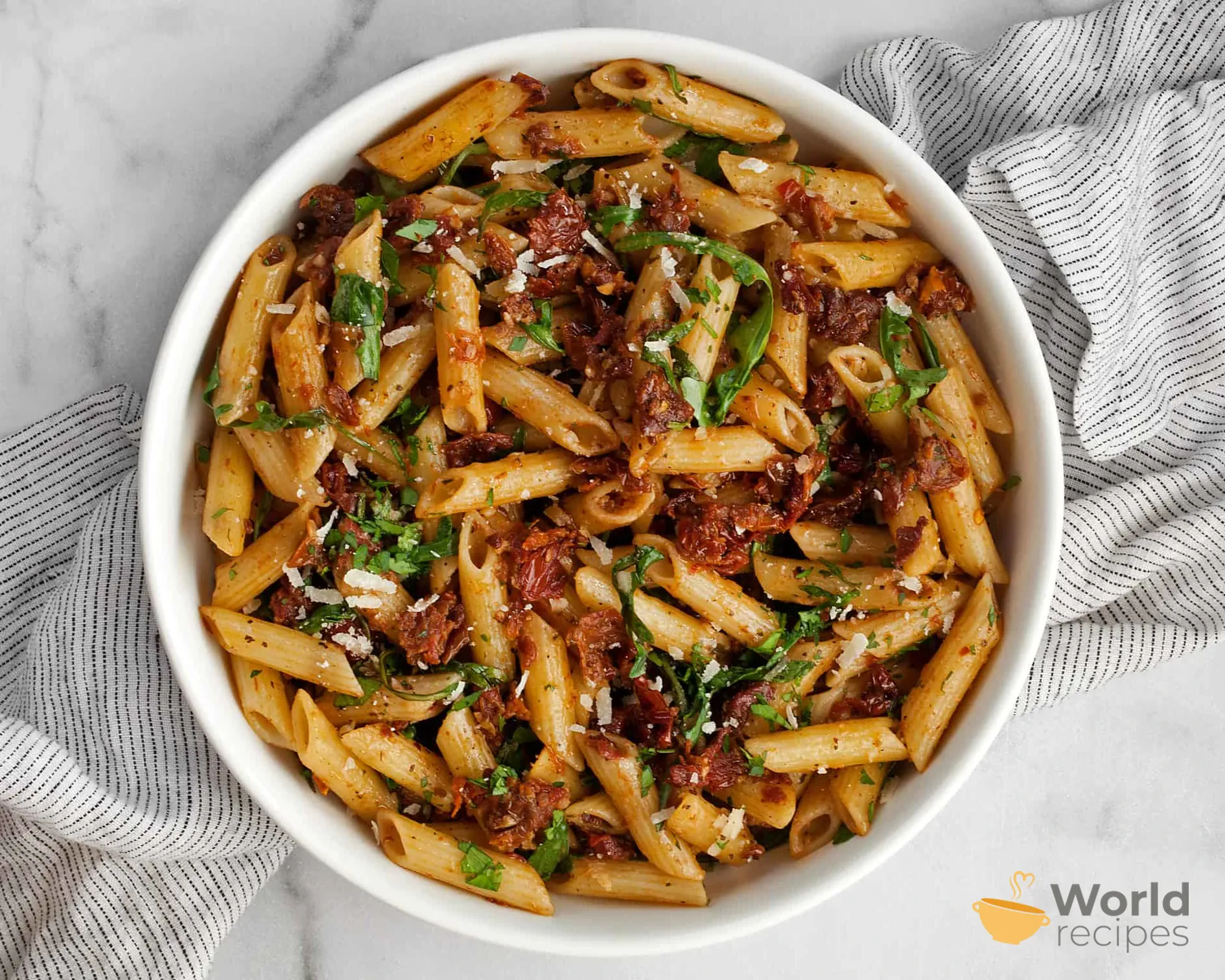 Fusilli z pomidorami suszonymi