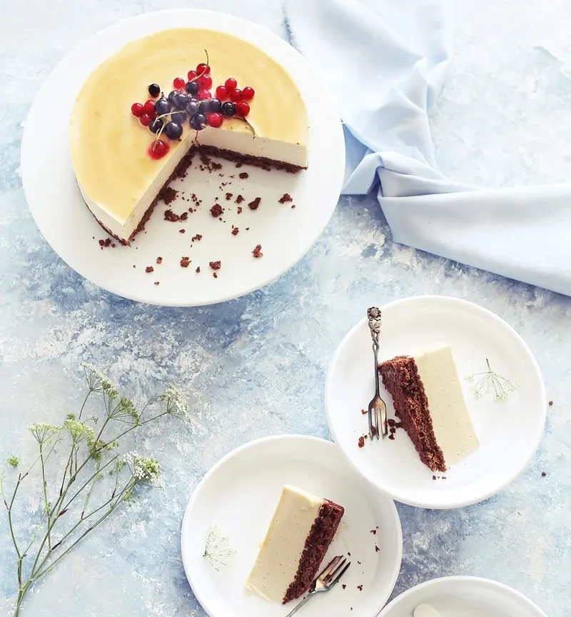 Sernik z musem gruszkowym i karmelem, bez pieczenia