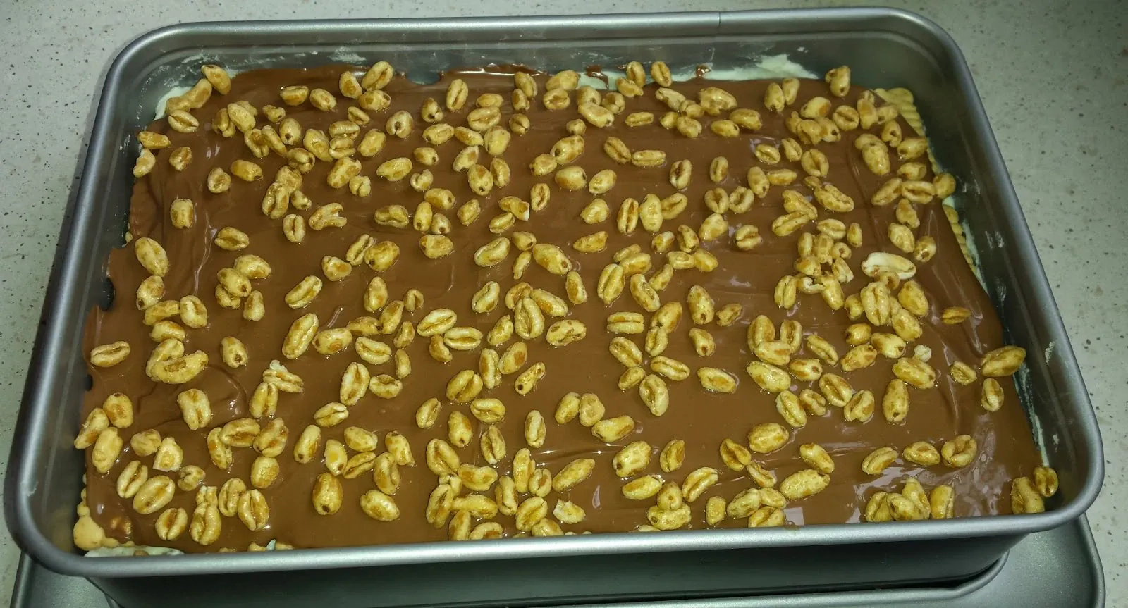 Ciasto inspirowane batonikiem Kinder Country. Bez pieczenia.