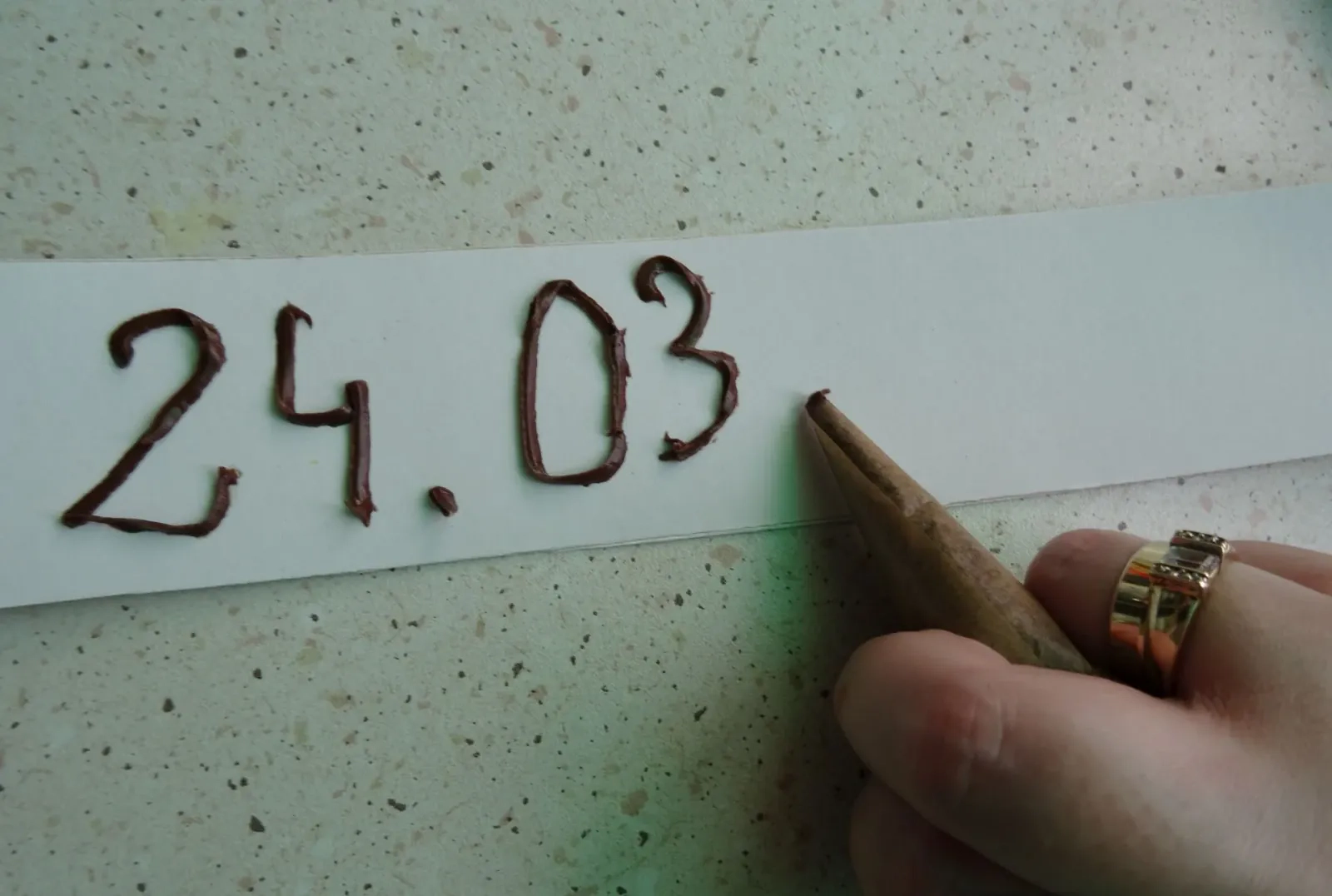 Jak zrobić szpryckę (rękaw cukierniczy)?