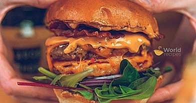 Klassischer Cheeseburger