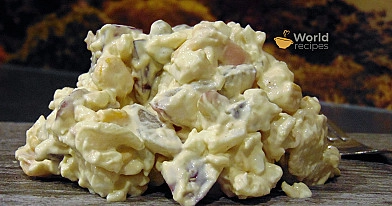 Sałatka z tortellini i winogronem