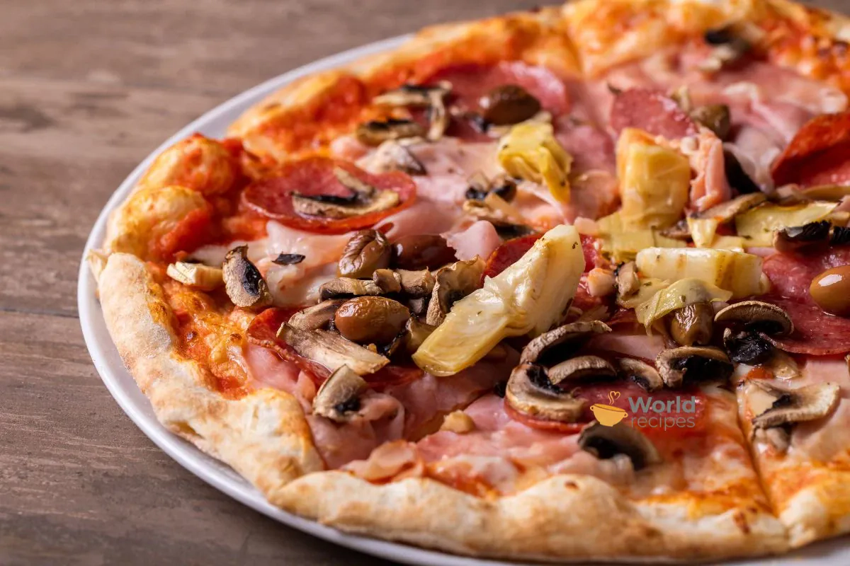 Pizza Capricciosa z szynką i mozzarellą