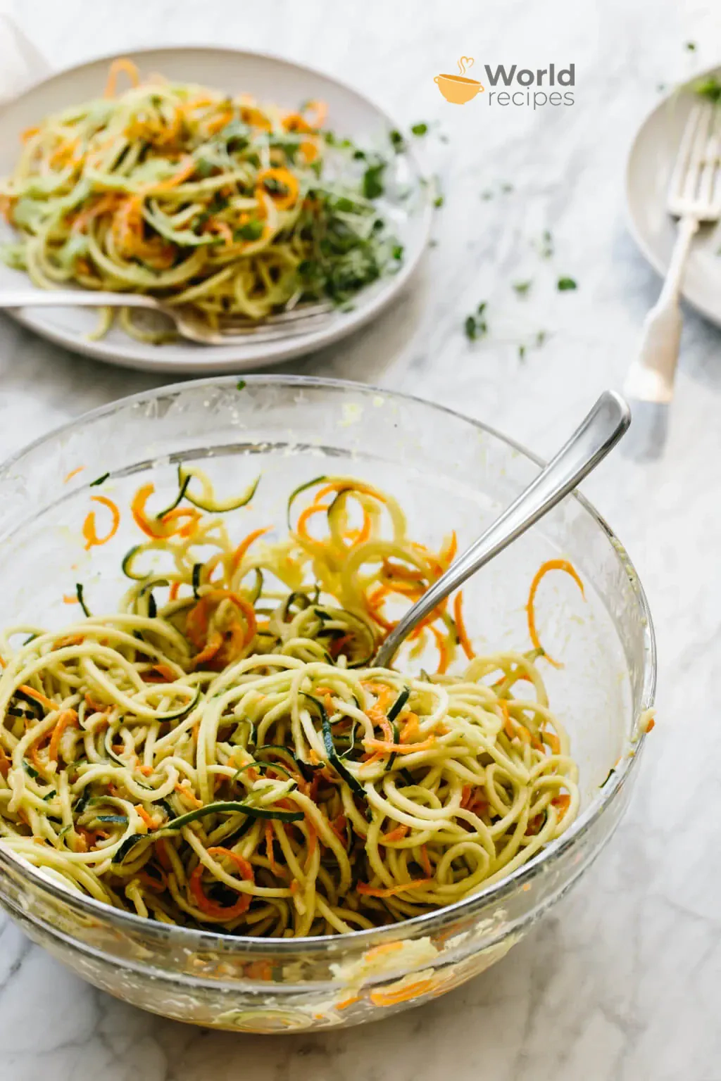 Makaron tagliatelle z cukinią i marchewką