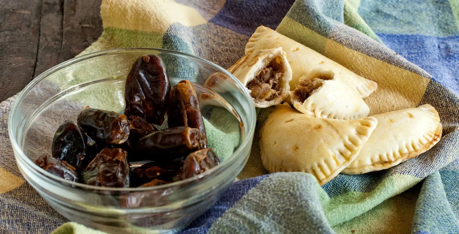 Pierożki bananowo-daktylowe bez cukru