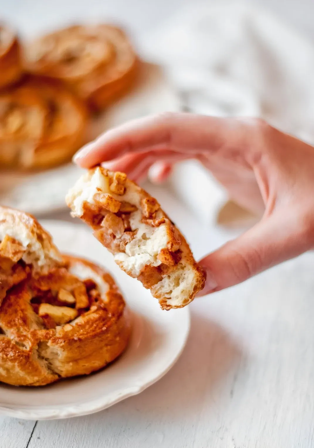 Duńskie bułeczki z jabłkami i cynamonem