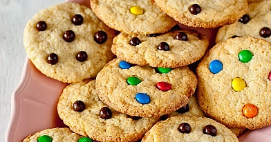 Ciastka z M&M's i czekoladowymi drażami