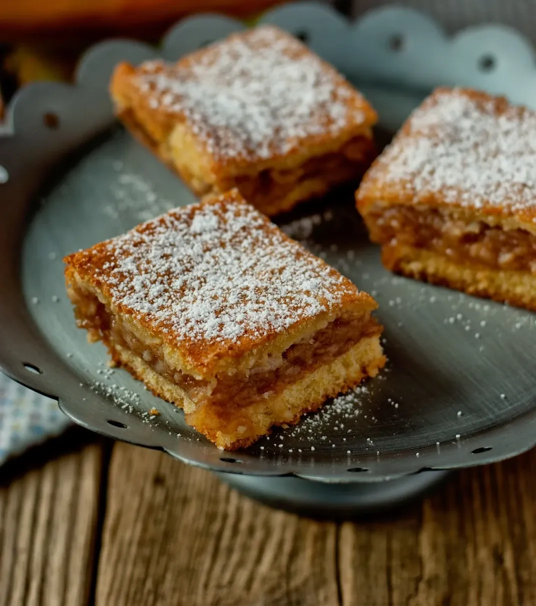 Szarlotka krucho - biszkoptowa