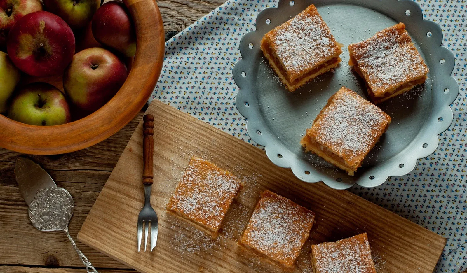 Szarlotka krucho - biszkoptowa