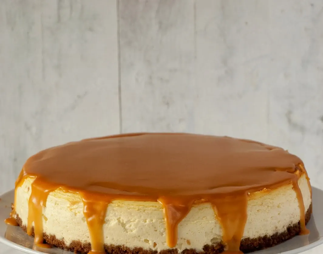 Sernik Speculoos z polewą toffi