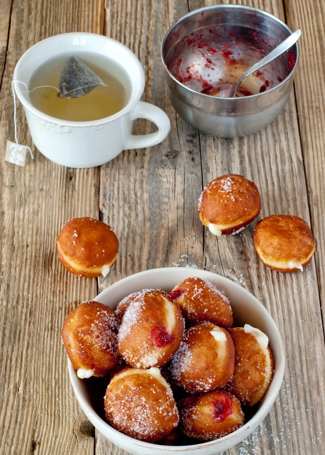 Bomboloni - włoskie pączki z budyniem