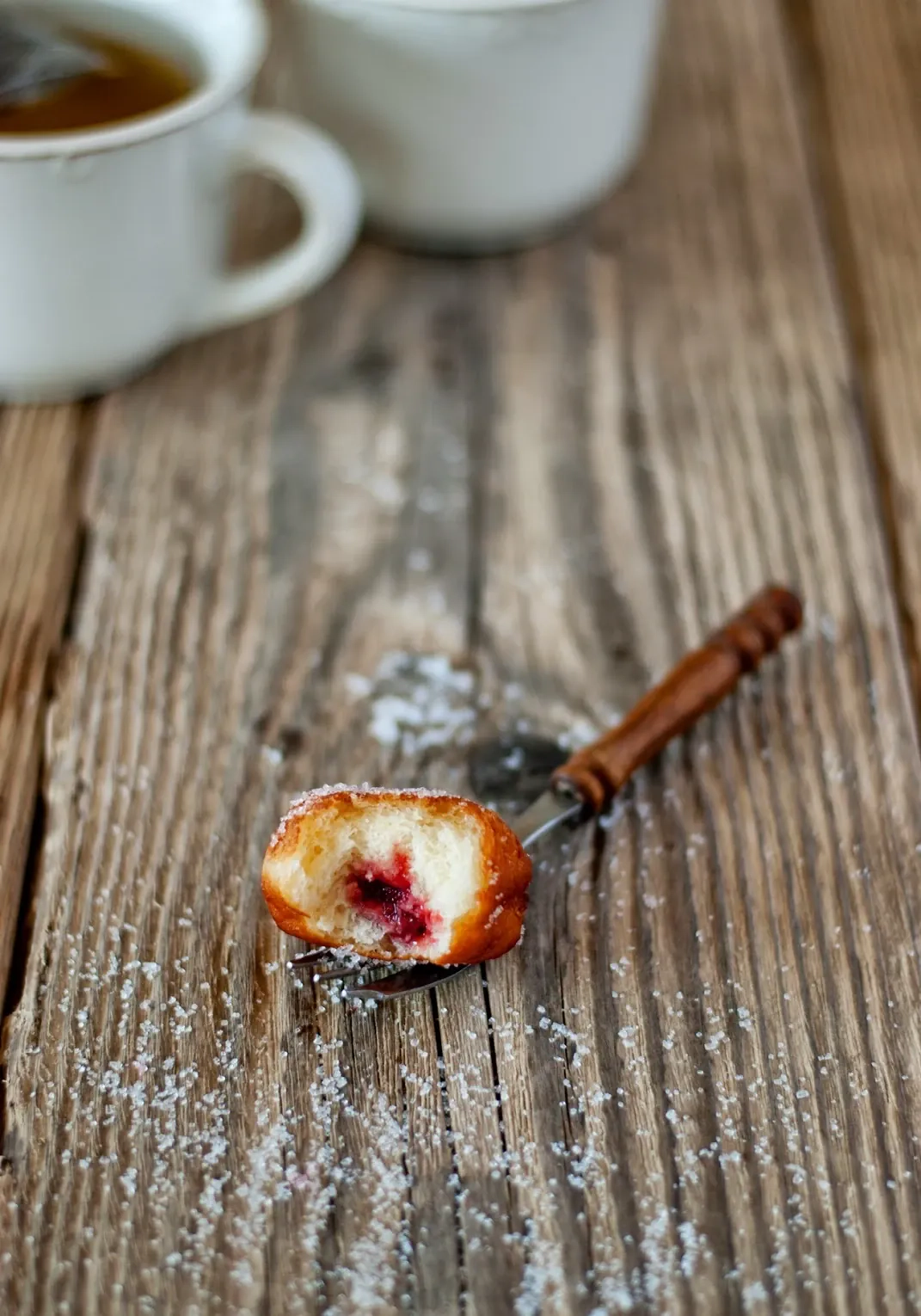 Bomboloni - włoskie pączki z budyniem