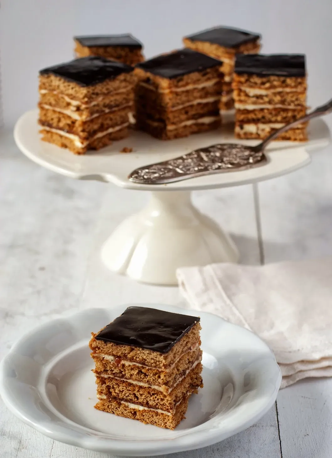 Korzenny miodownik z kremem grysikowym (Stefanka)