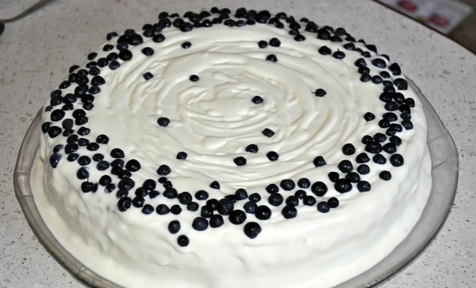 Tęczowy tort z galaretek