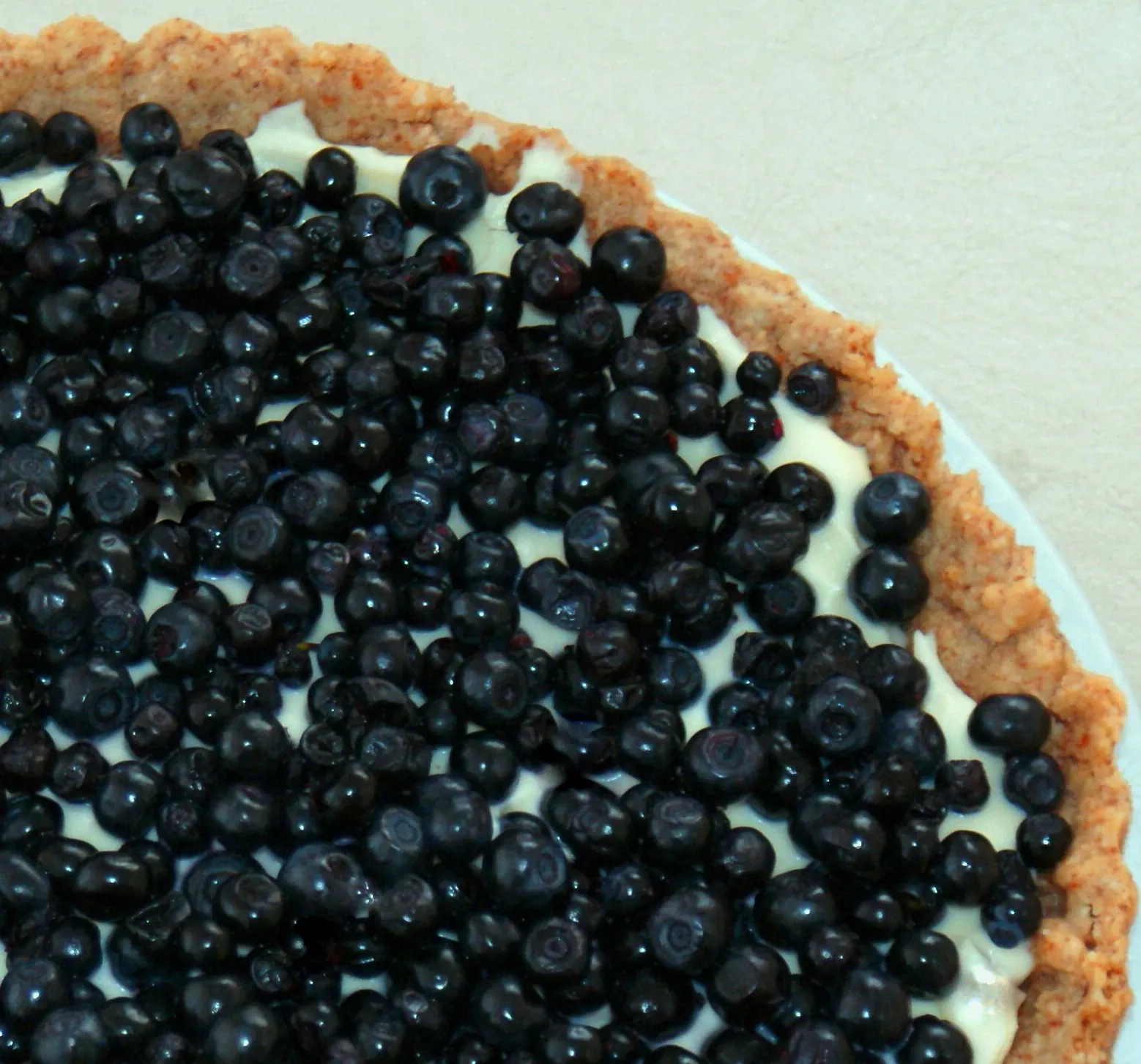 Migdałowa tarta z serkiem mascarpone i jagodami (bezglutenowa)