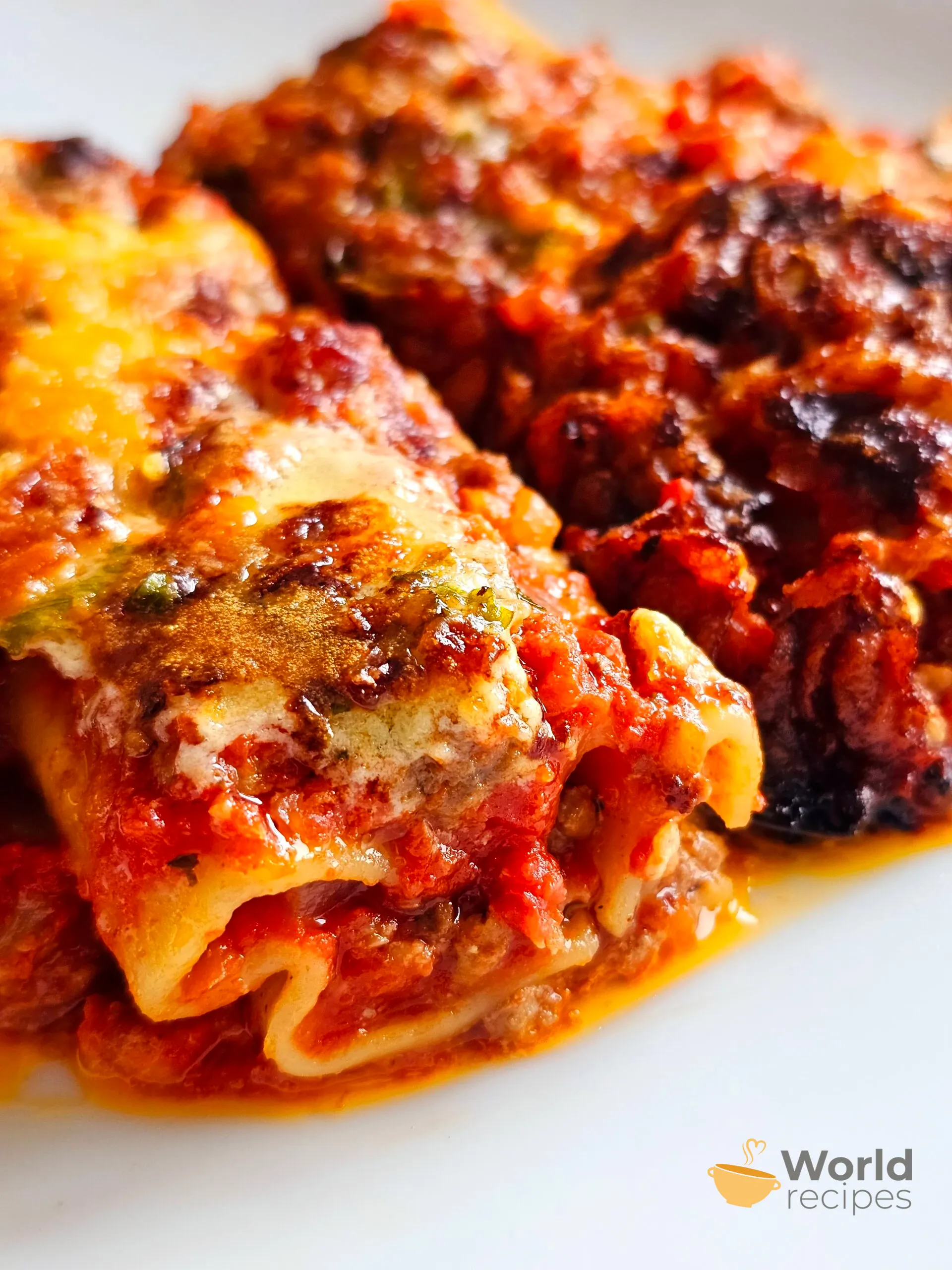 Cannelloni z mięsem mielonym w sosie pomidorowym