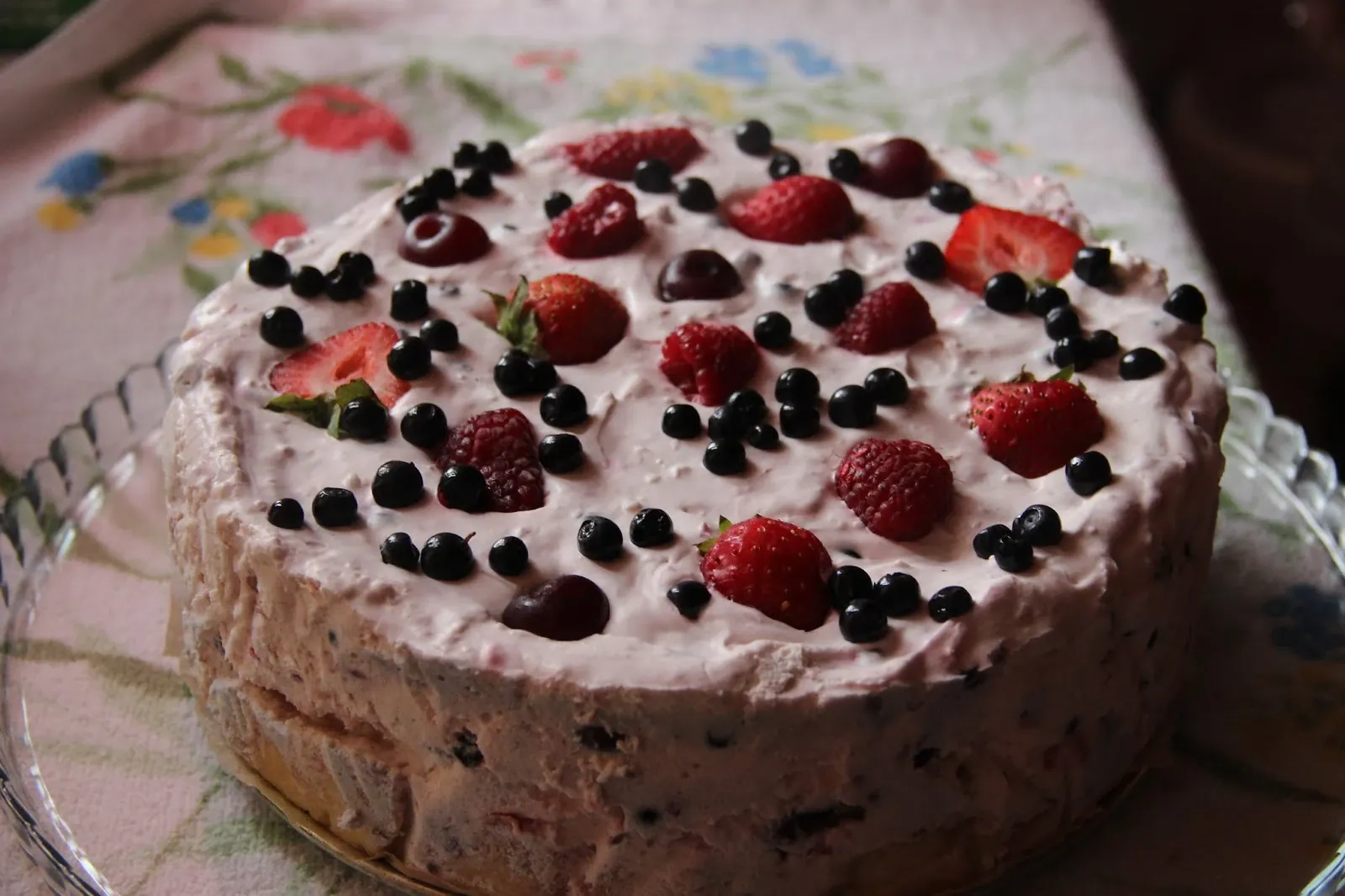 Kotrynos vasaros uogų tortas