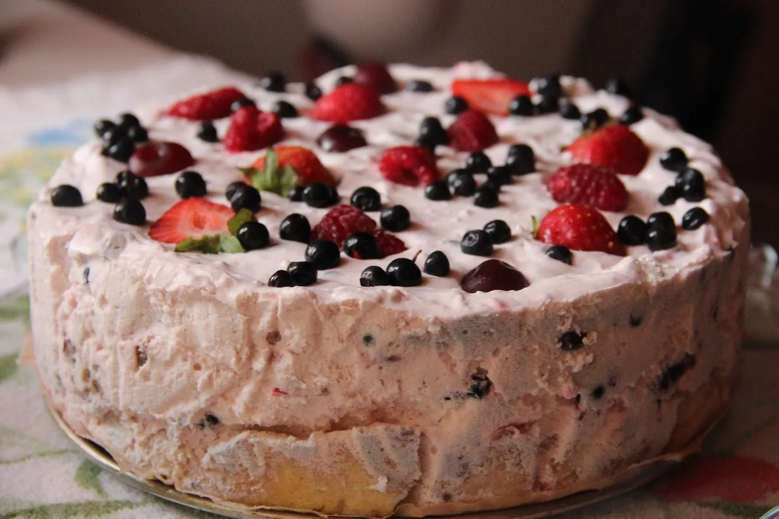 Kotrynos vasaros uogų tortas