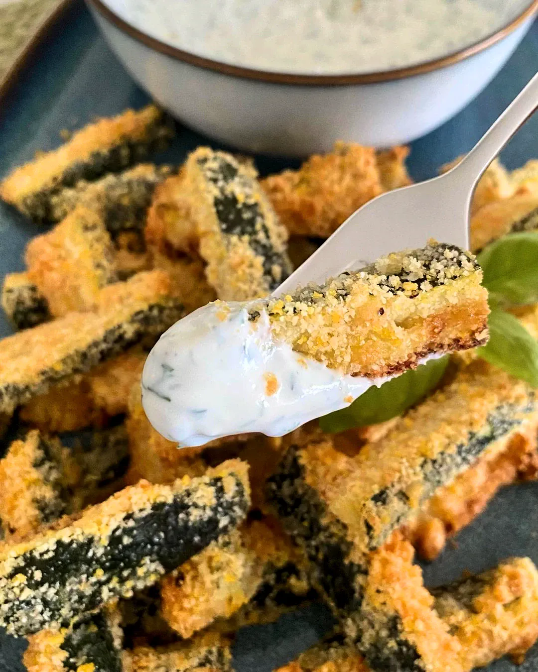 Traškios cukinijų lazdelės su Panko džiūvėsėliais