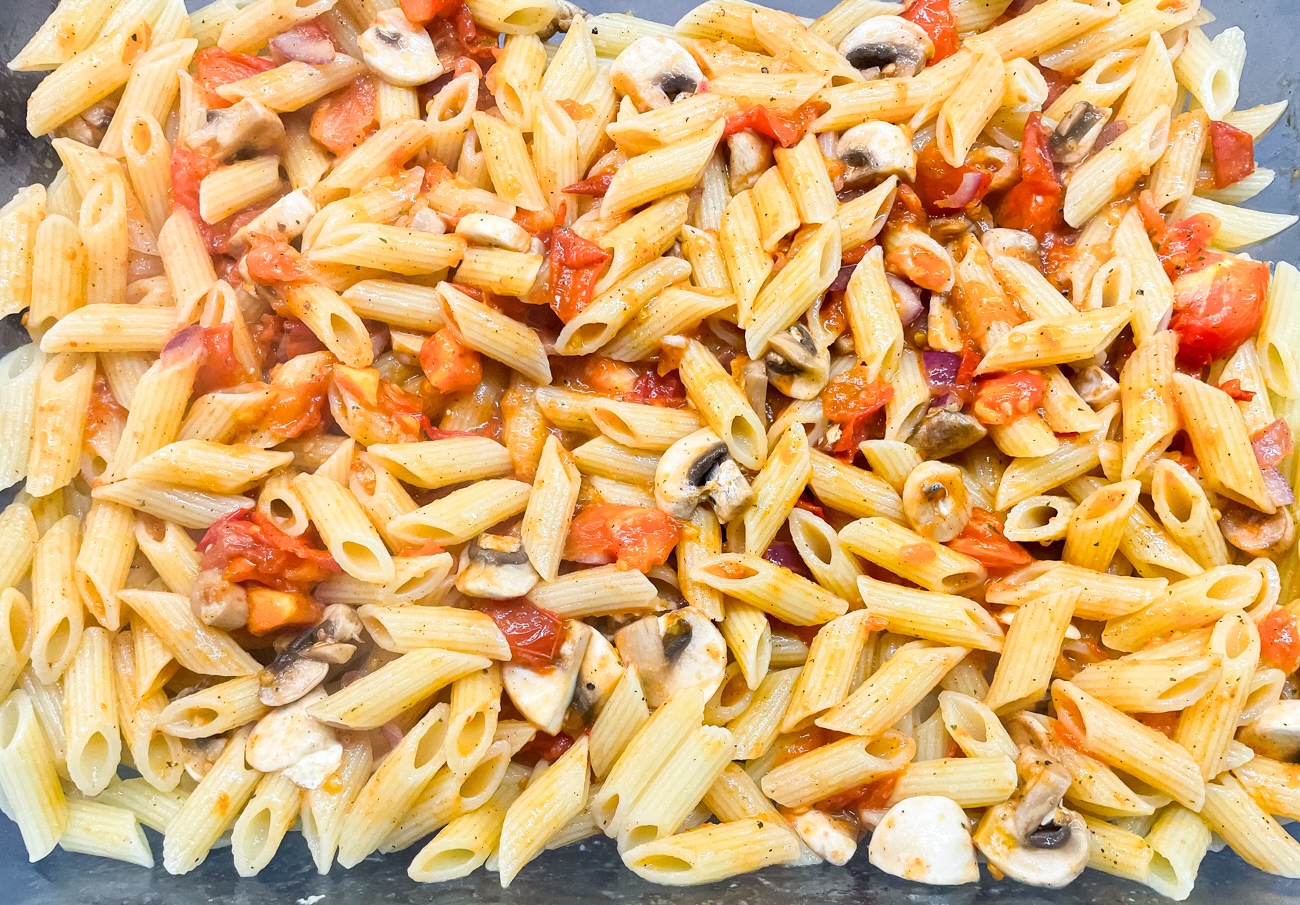 Makaronų apkepas su faršu ir pomidorais