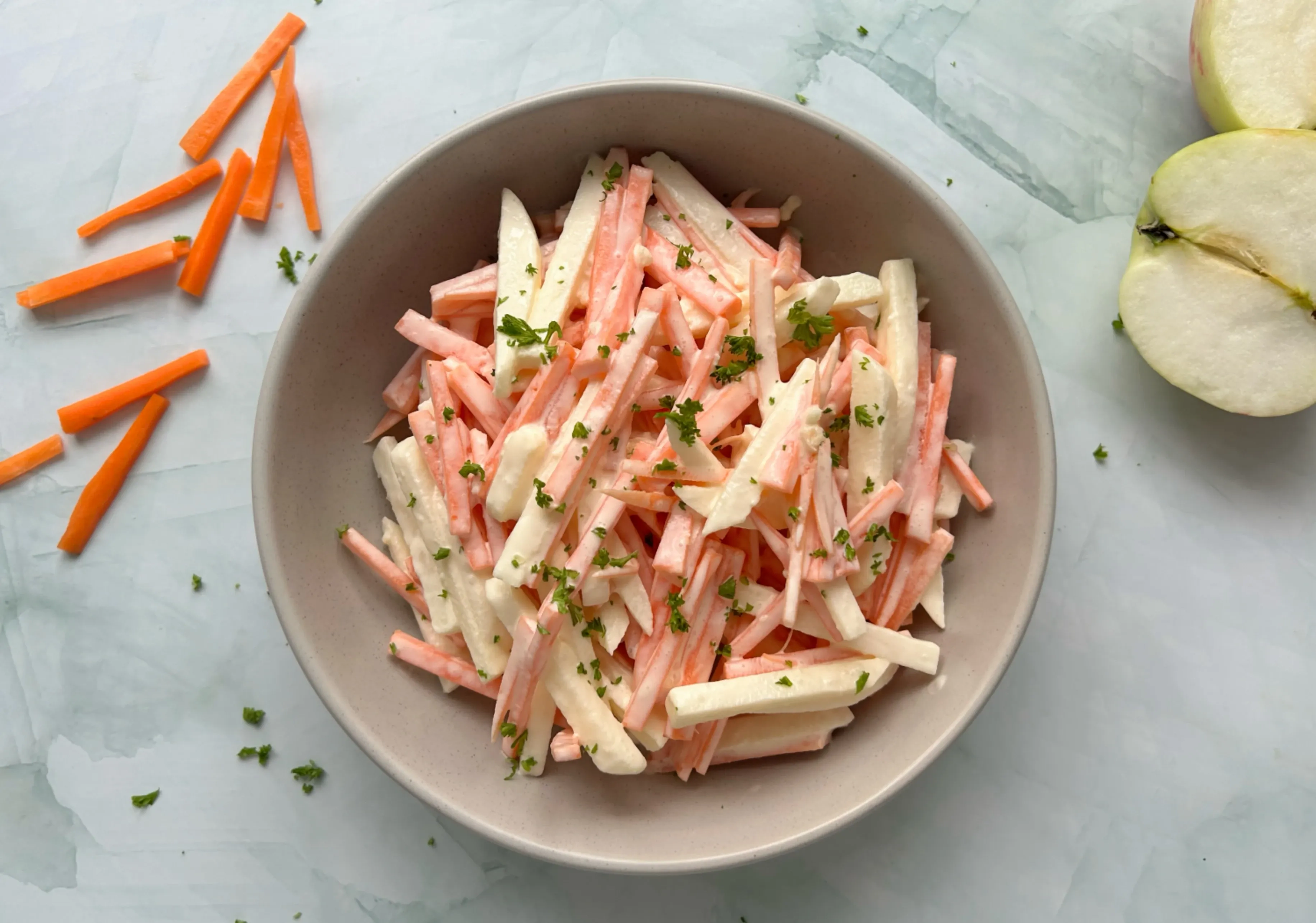 Morkų salotos su obuoliais "Gaidelis"