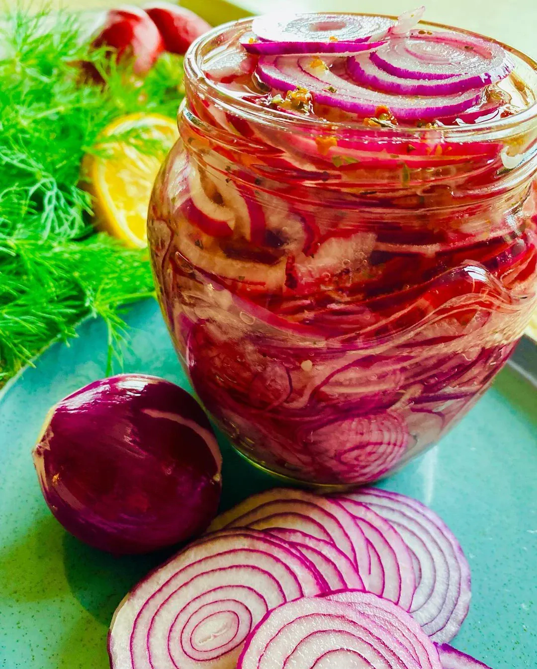 Marinuoti raudonieji svogūnai su actu ir medumi🧅🧅🧅