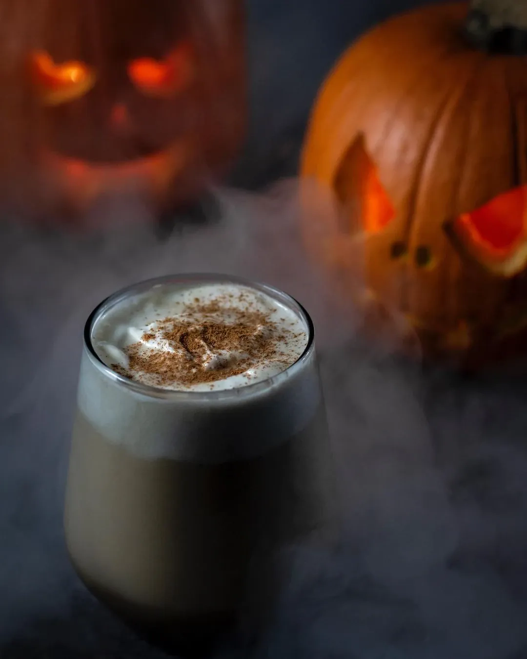 Prosty przepis na aromatyczne i rozgrzewające Pumpkin Spice Latte