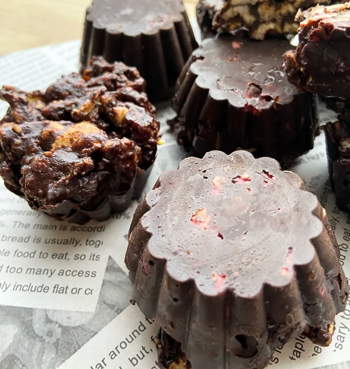 Kukurūzų trapučių desertas su uogiene