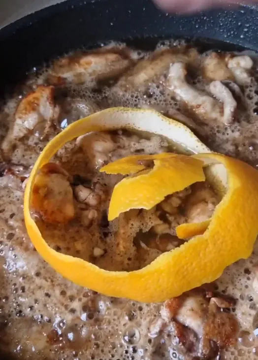 Turbiniai vištienos sparneliai su Coca-Cola ir sojos padažu