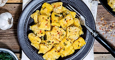 Veganiški gnocchi su moliūgu
