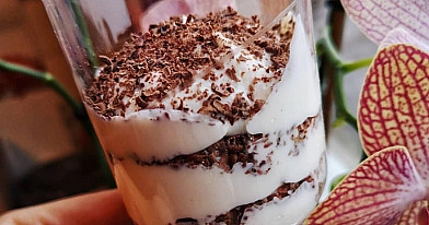 Sveikas tiramisu su rikotos ir varškės sluoksniais