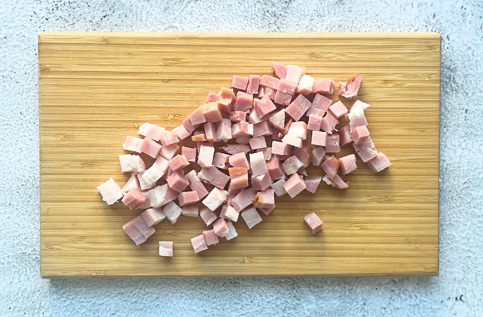 smulkiai pjaustyta šoninė