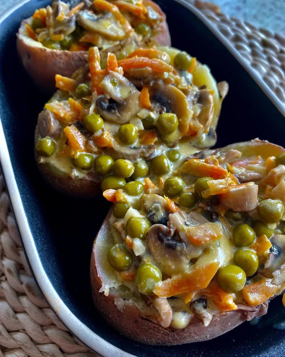 Įdarytos bulvės pievagrybiais, daržovėmis ir sūriu🥔 Įdarytos bulvės pievagrybiais, daržovėmis ir sūriu🥔