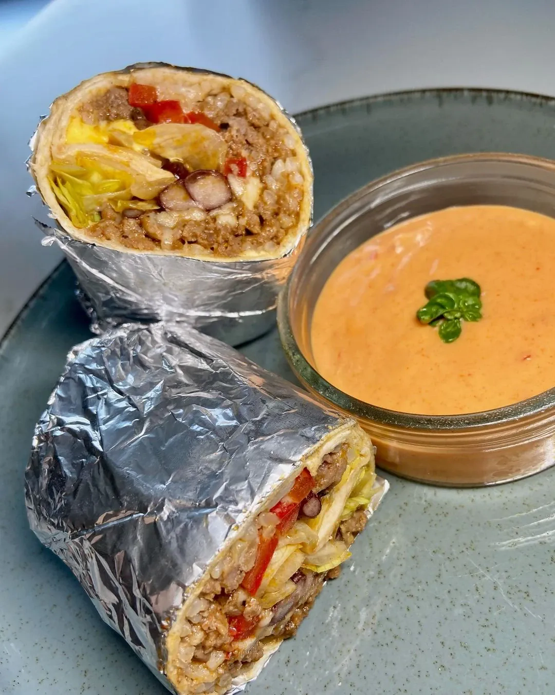 Buritai su malta jautiena, ryžiais, pupelėmis ir čederiu 🌯