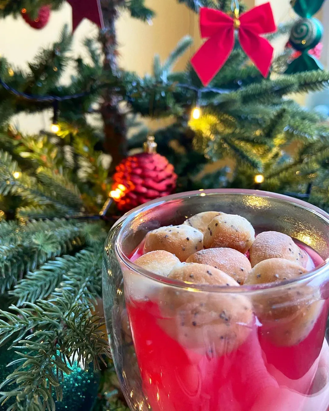 Močiutės mieliniai kūčiukai su aguonomis