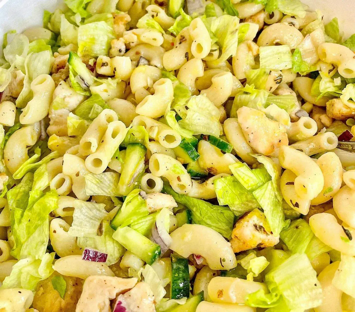 Makaronų salotos su vištiena