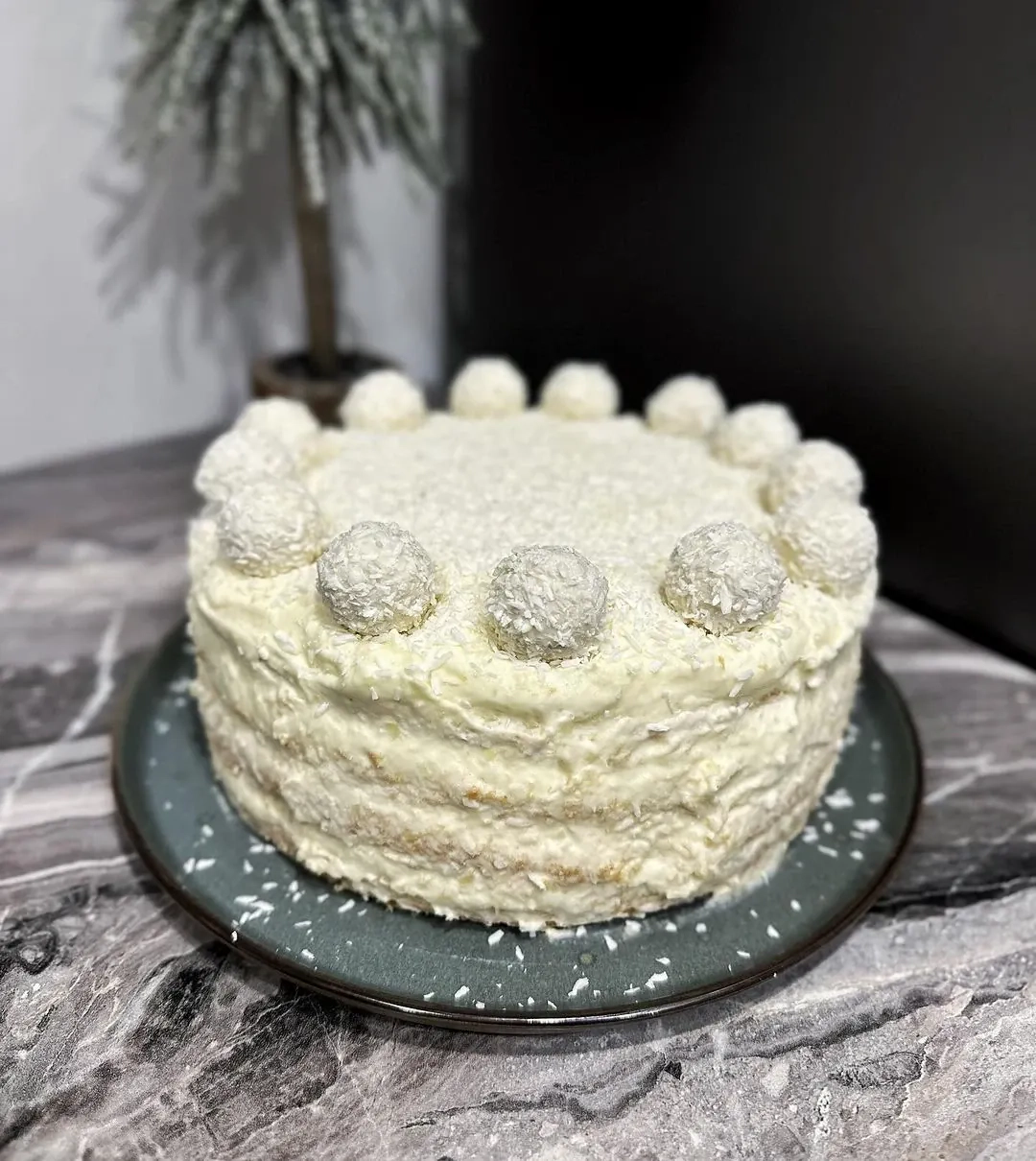 Skaniausias raffaello tortas Kalėdoms su kondensuoto pieno kremu