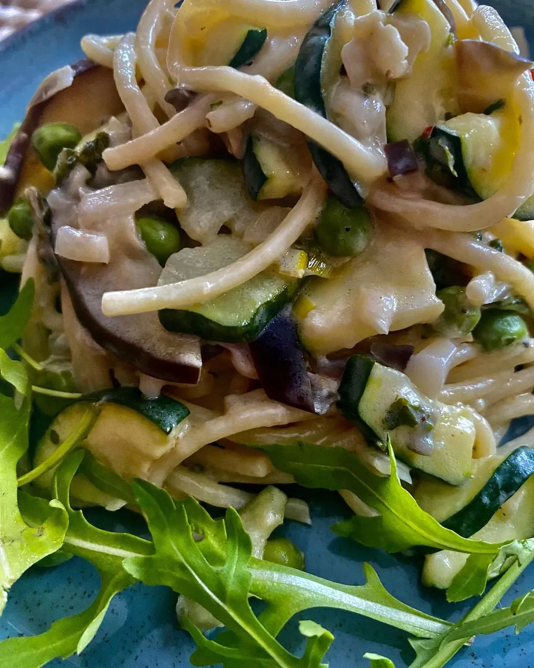 Makaronai su daržovėmis ir sūriu