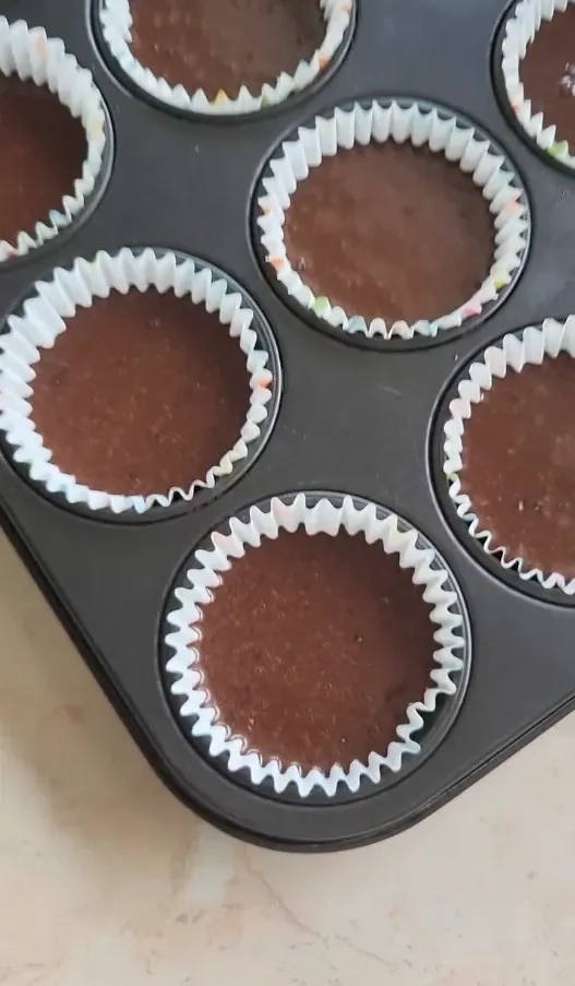 Drėgni šokoladiniai keksiukai, kurie visada pavyksta!