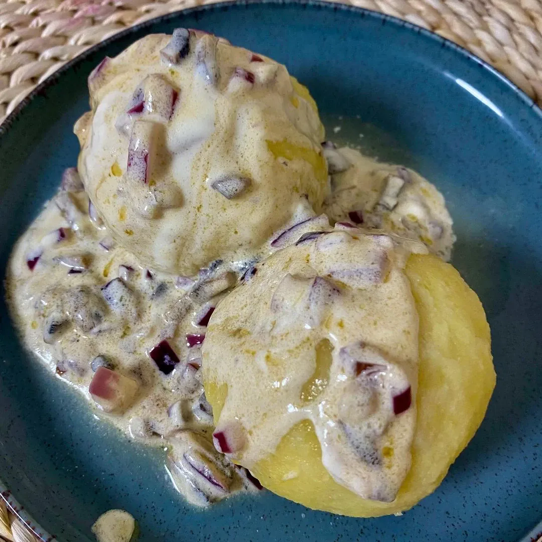 Virtų bulvių cepelinai su varške ir pievagrybių padažu