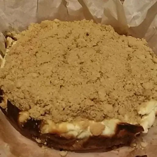 Rikotos sūrio pyragas su becukriais sausainiais ir graikišku jogurtu