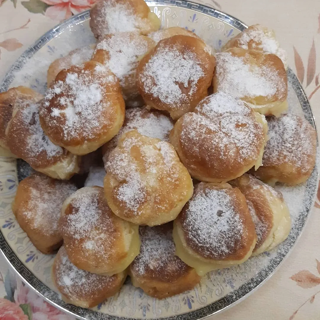 Mielinės obuolių spurgos