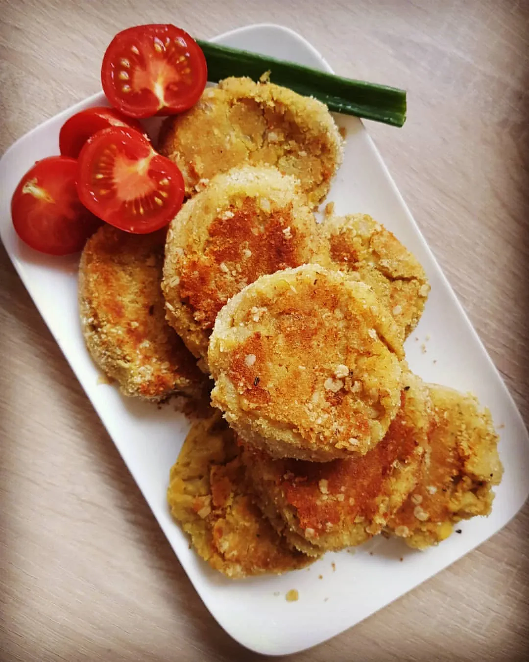 Raudonųjų lęšių kotletai - blynai, kepti keptuvėje