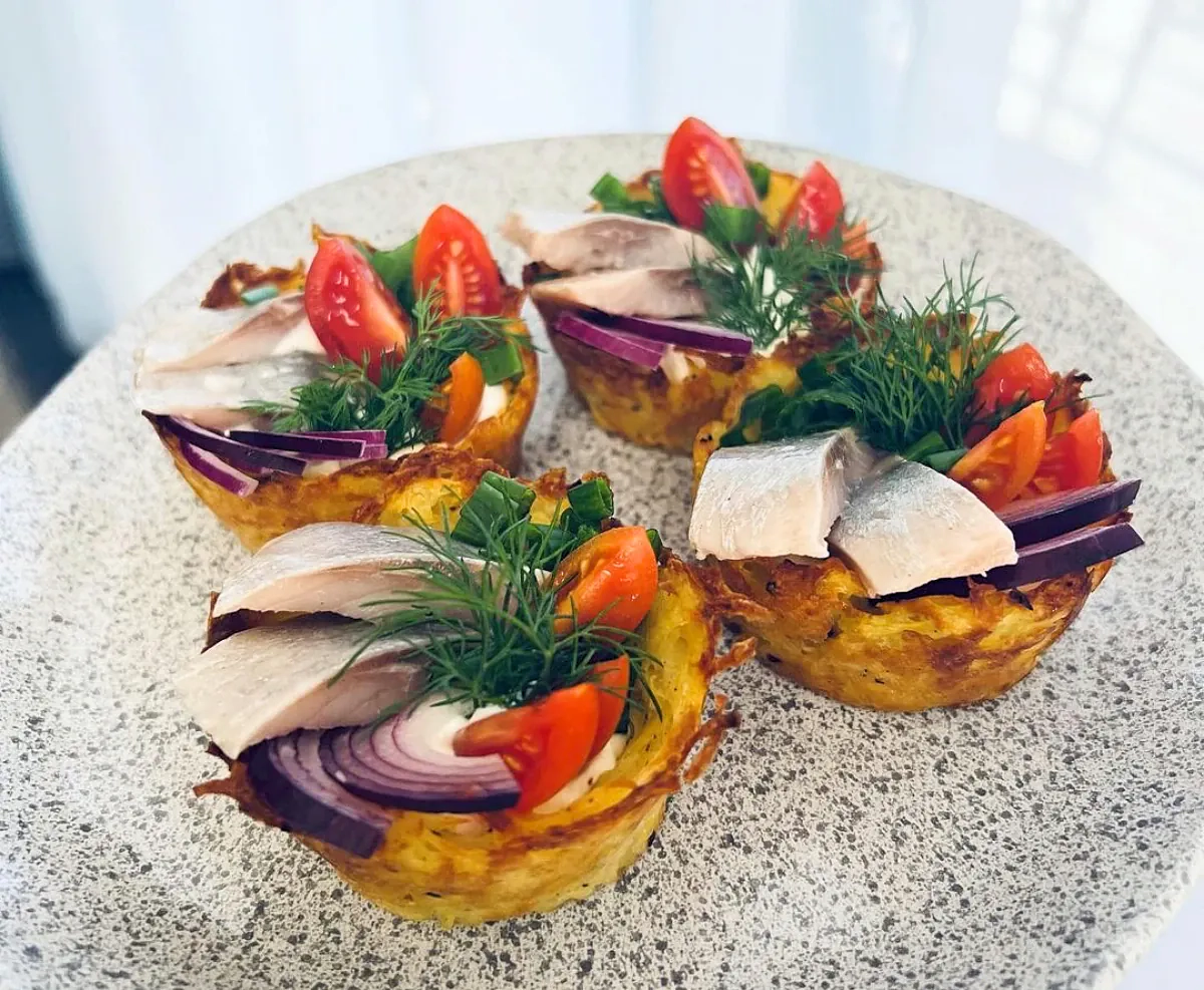 Traškūs bulvių krepšeliai su silke