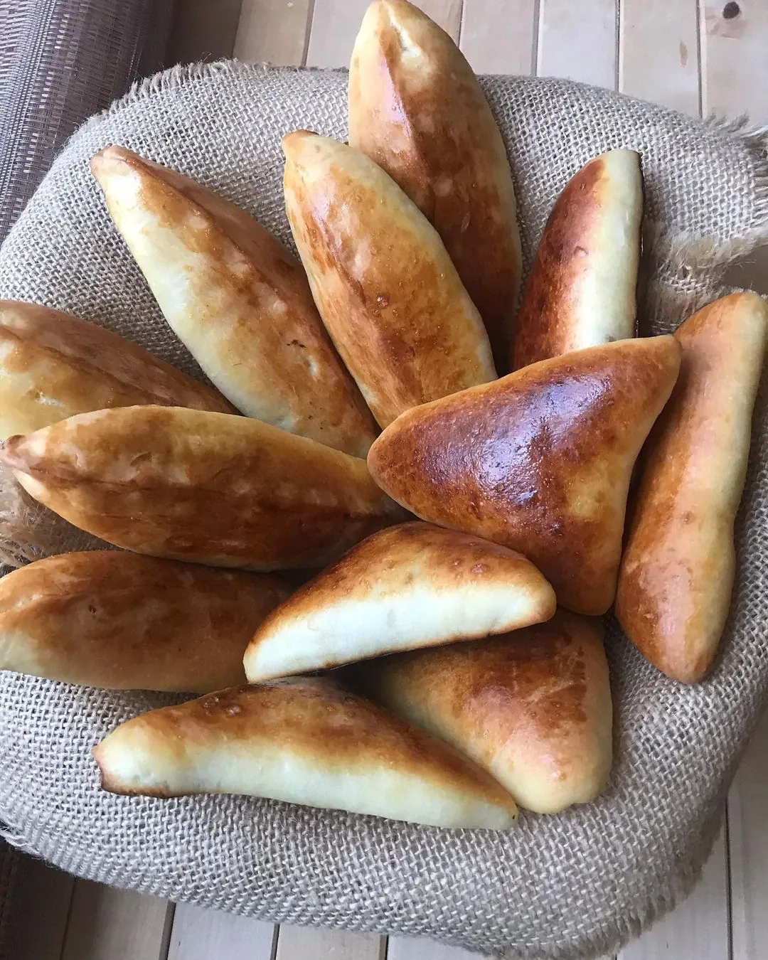 Mielinės kiškio bandelės su mėsa