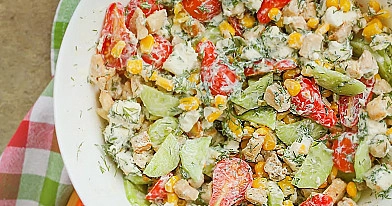 Szybka i pyszna sałatka z kurczakiem i serem feta 🥗🔥