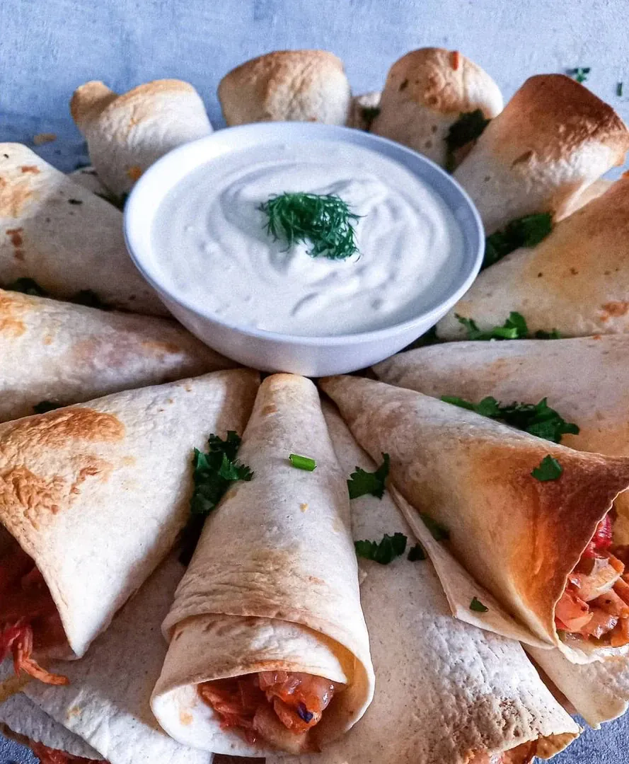 Quesadilla z kurczakiem i sosem taco – Meksykańska uczta